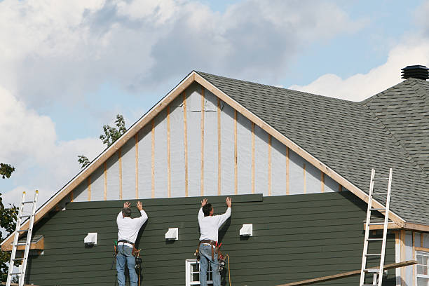 Professional Siding Replacement technician working in Glenford, OH